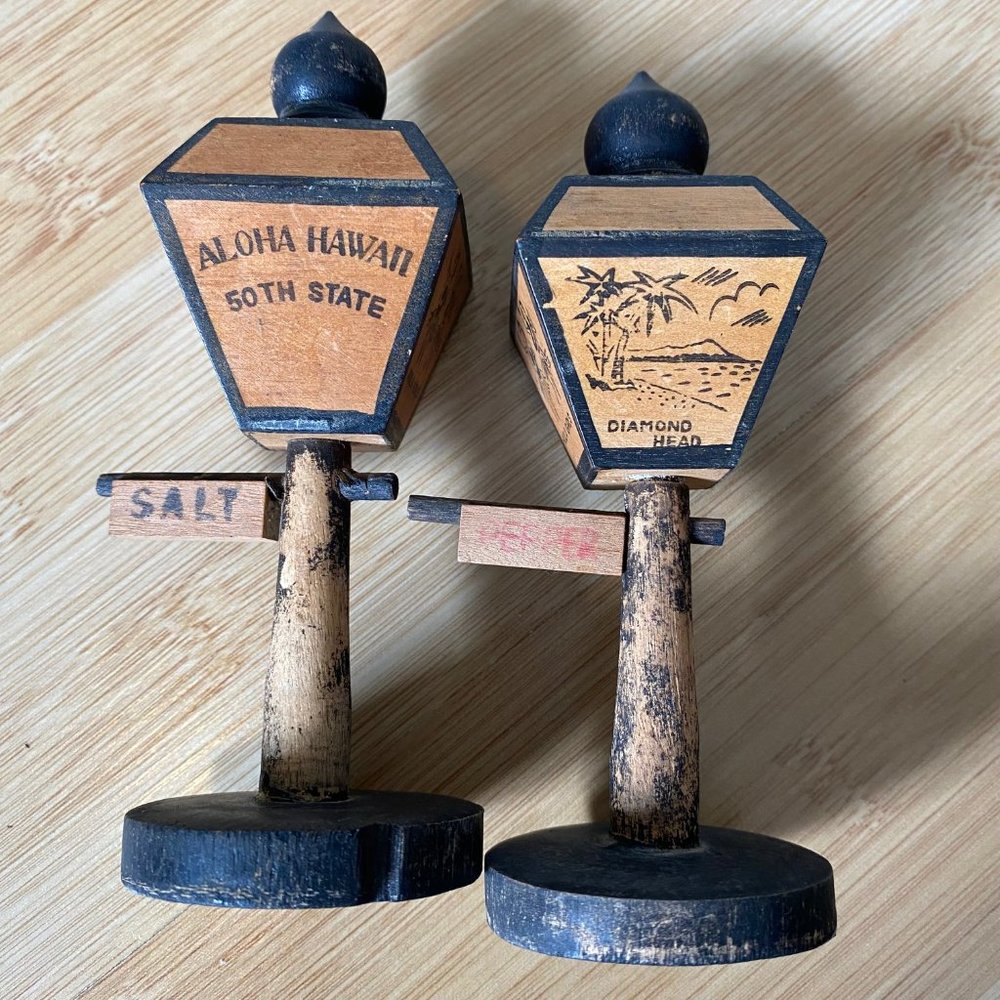 Vintage Wood Salt & Pepper Shakers - Light Posts, Maracas, & Barrels - Picture 4 of 16